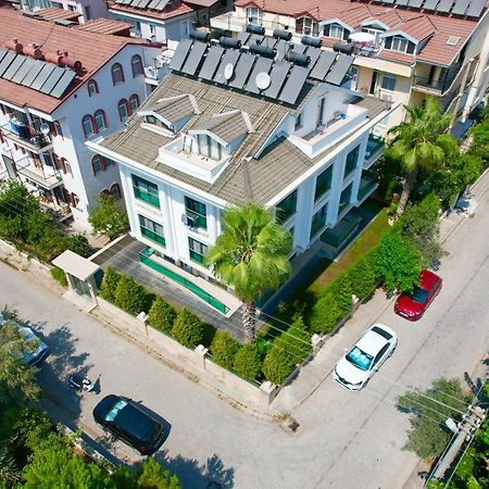 X Suite Apart Фетие Екстериор снимка
