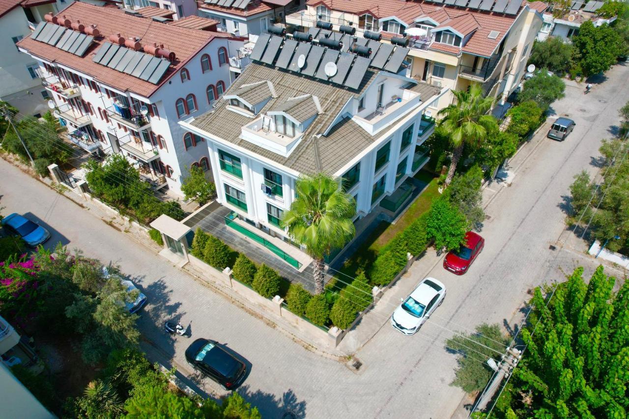 X Suite Apart Фетие Екстериор снимка