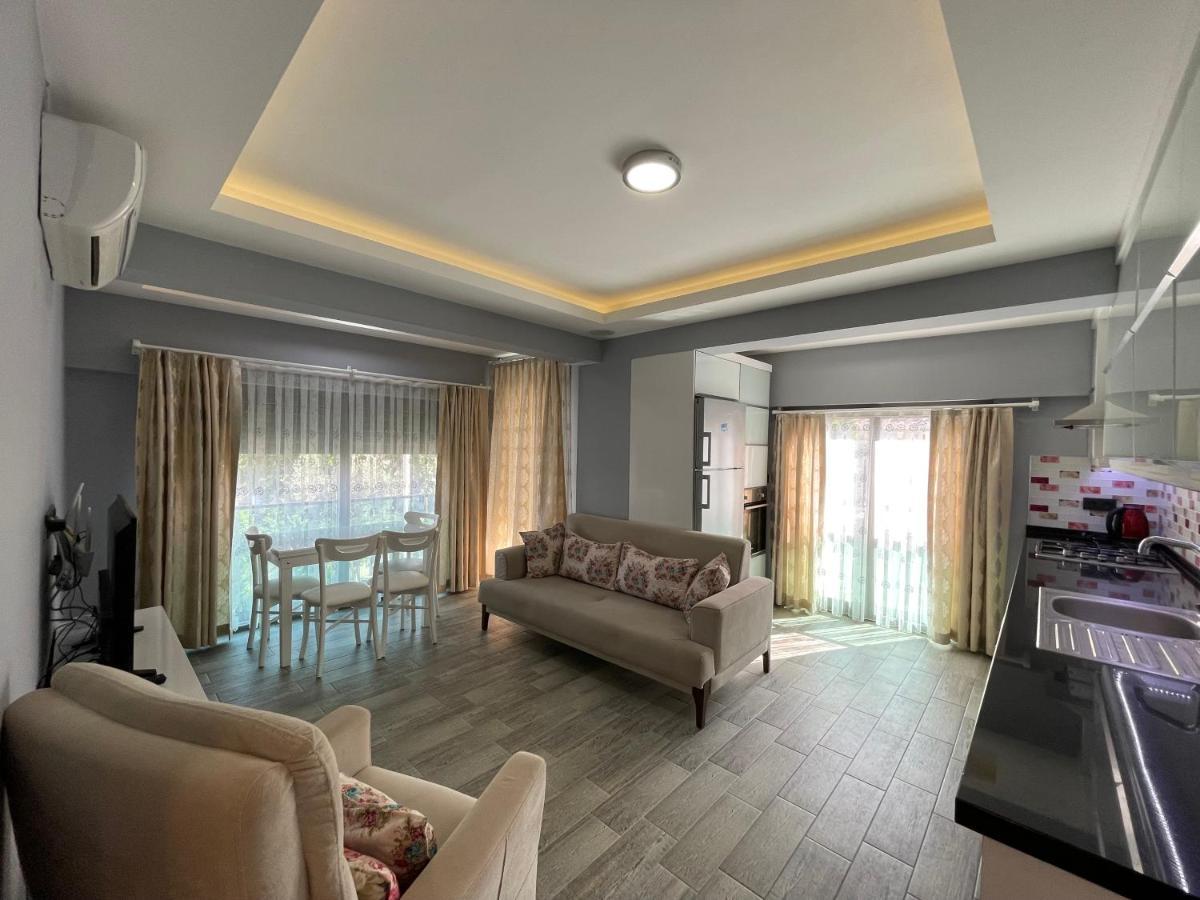 X Suite Apart Фетие Екстериор снимка