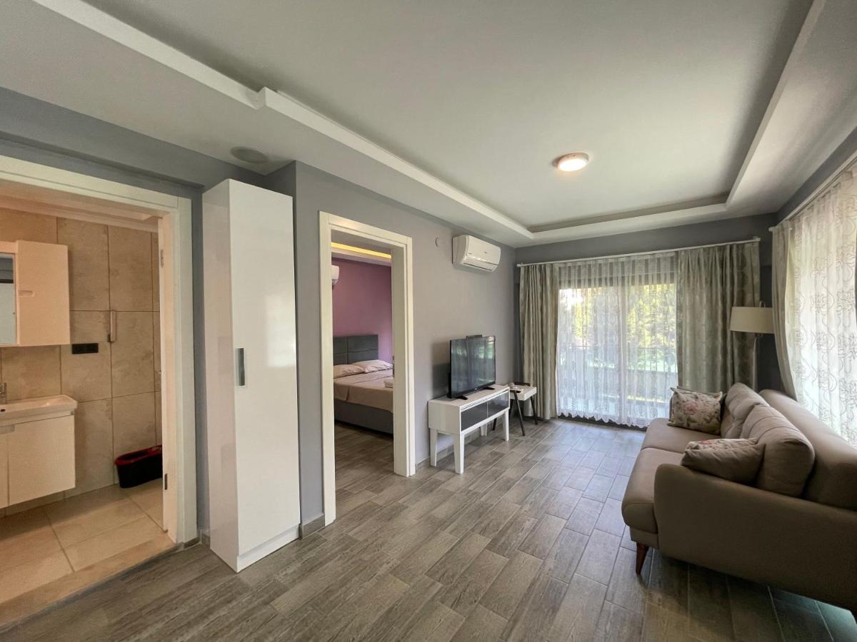 X Suite Apart Фетие Екстериор снимка